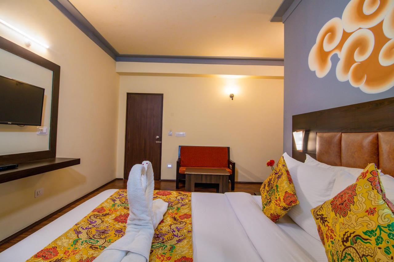 Muscatel Grand Silkroute - 300 Mts From Mg Marg Gangtok Exterior photo